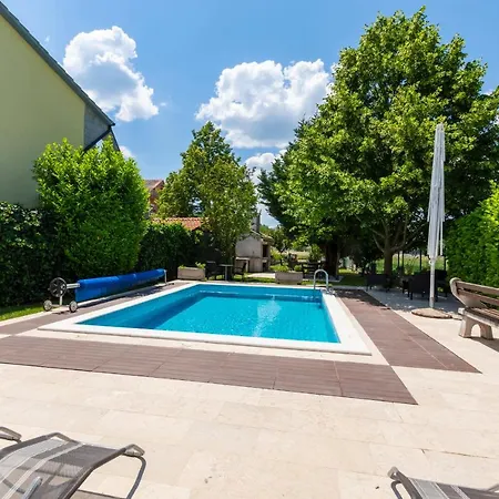 Villa Villa Trilj