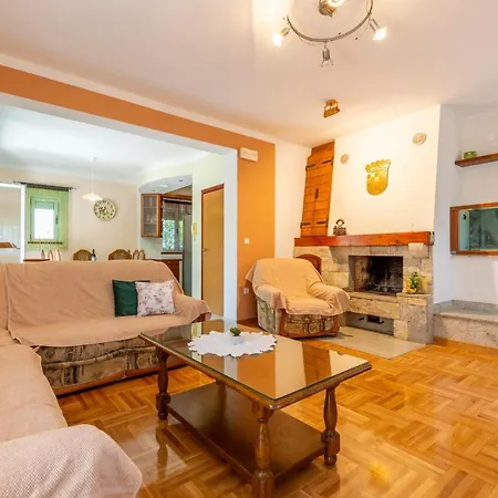 Villa Villa Trilj *